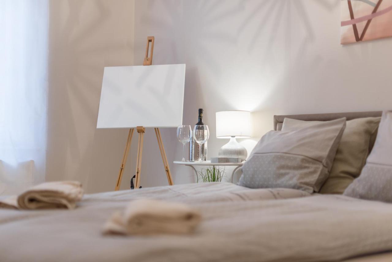 Downtown Heart 3 Bdr, 2 Bath, A/C Apartment Budapest Ngoại thất bức ảnh