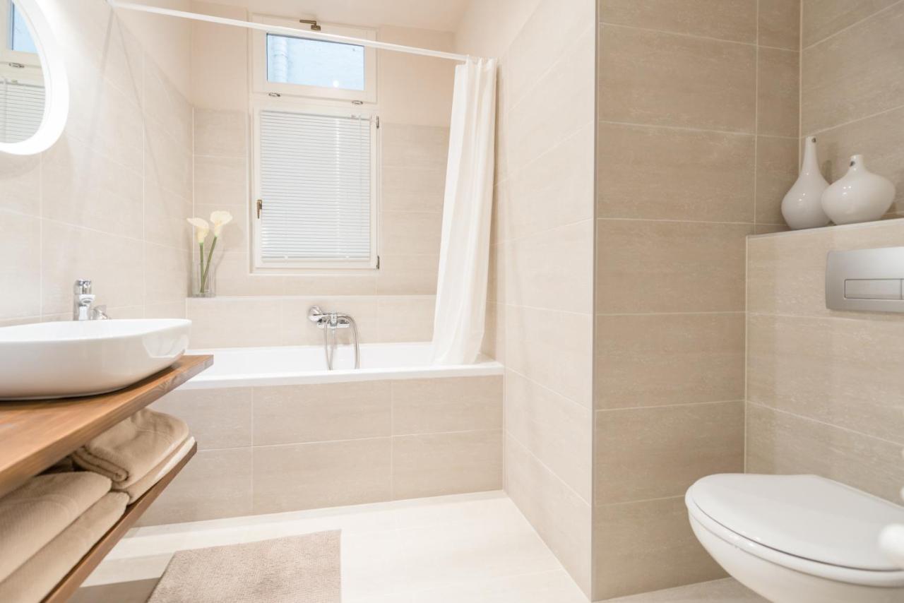 Downtown Heart 3 Bdr, 2 Bath, A/C Apartment Budapest Ngoại thất bức ảnh