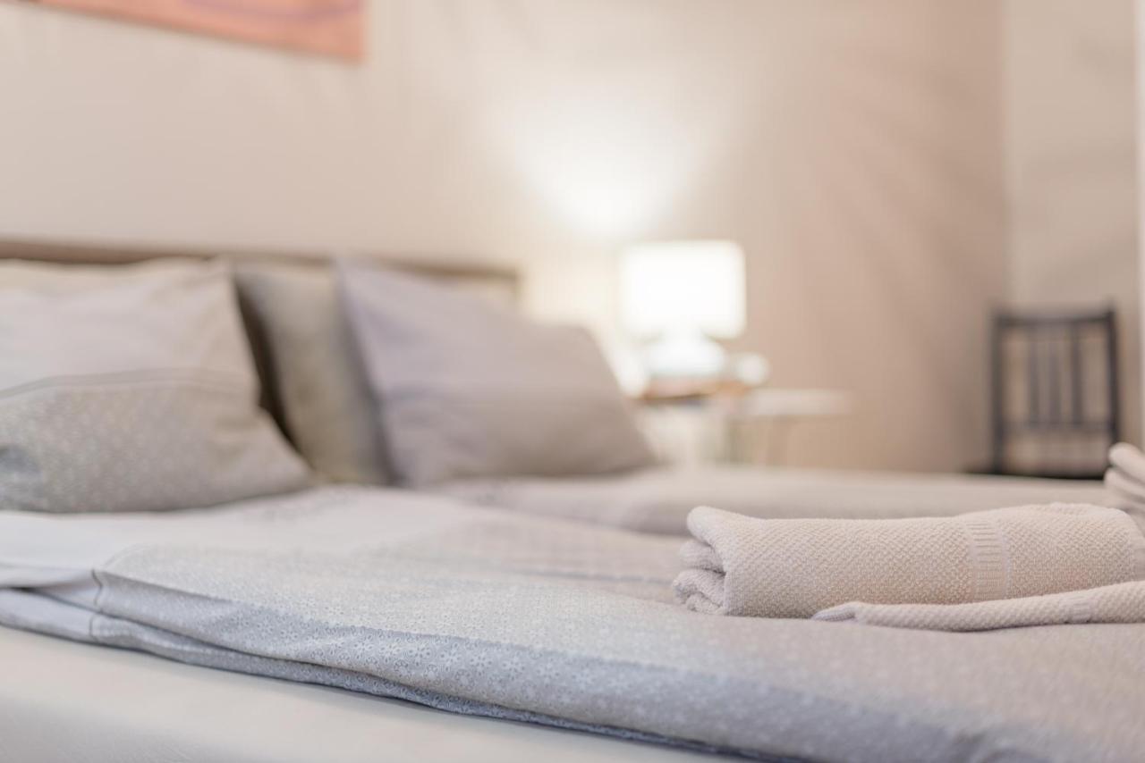 Downtown Heart 3 Bdr, 2 Bath, A/C Apartment Budapest Ngoại thất bức ảnh