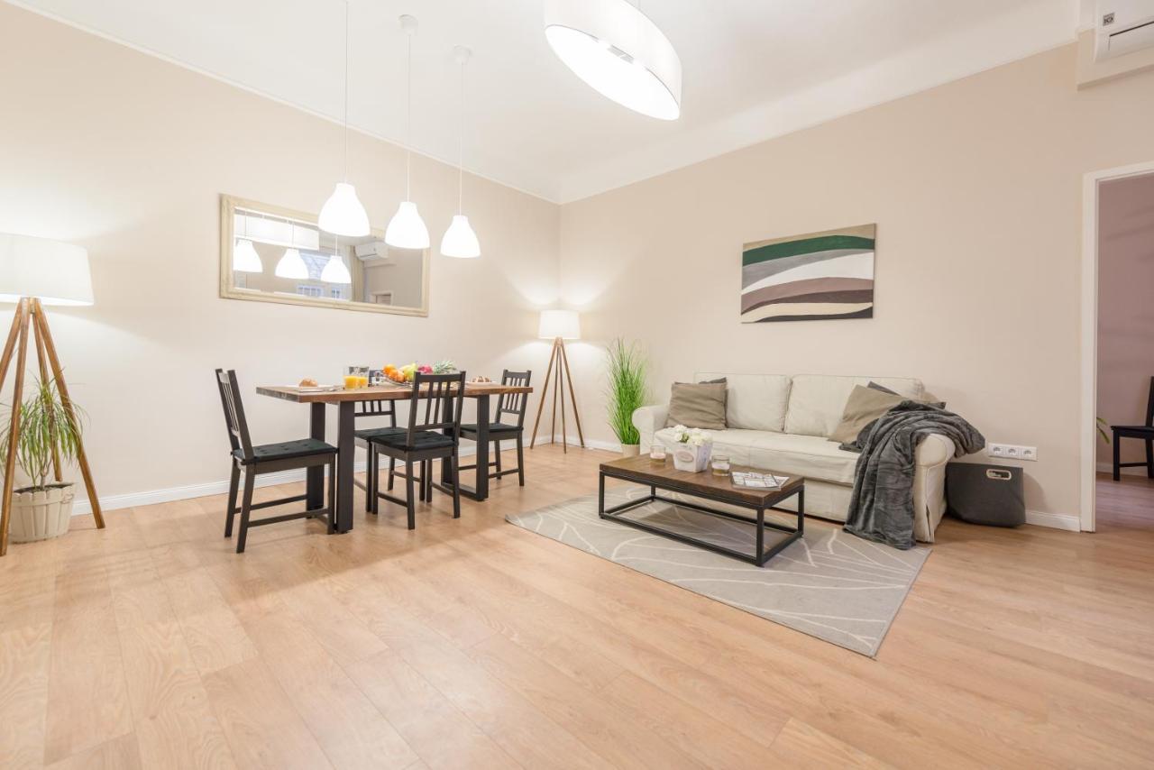 Downtown Heart 3 Bdr, 2 Bath, A/C Apartment Budapest Ngoại thất bức ảnh